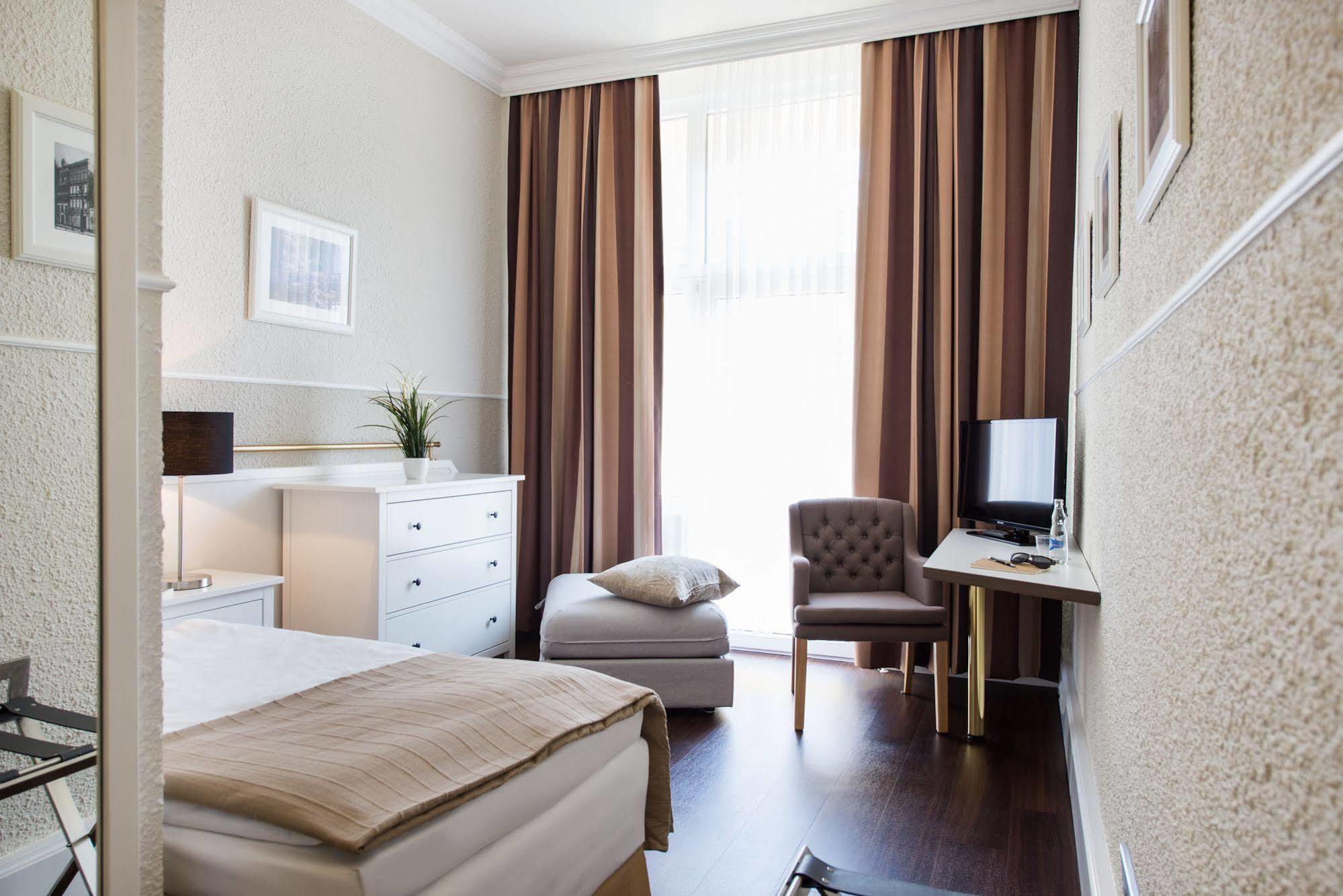 Hotel Stralsund Luaran gambar